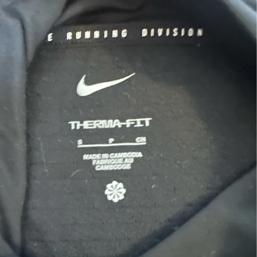 Nike Running Division Therma Fit Black Oversized Fit Pullover sweater